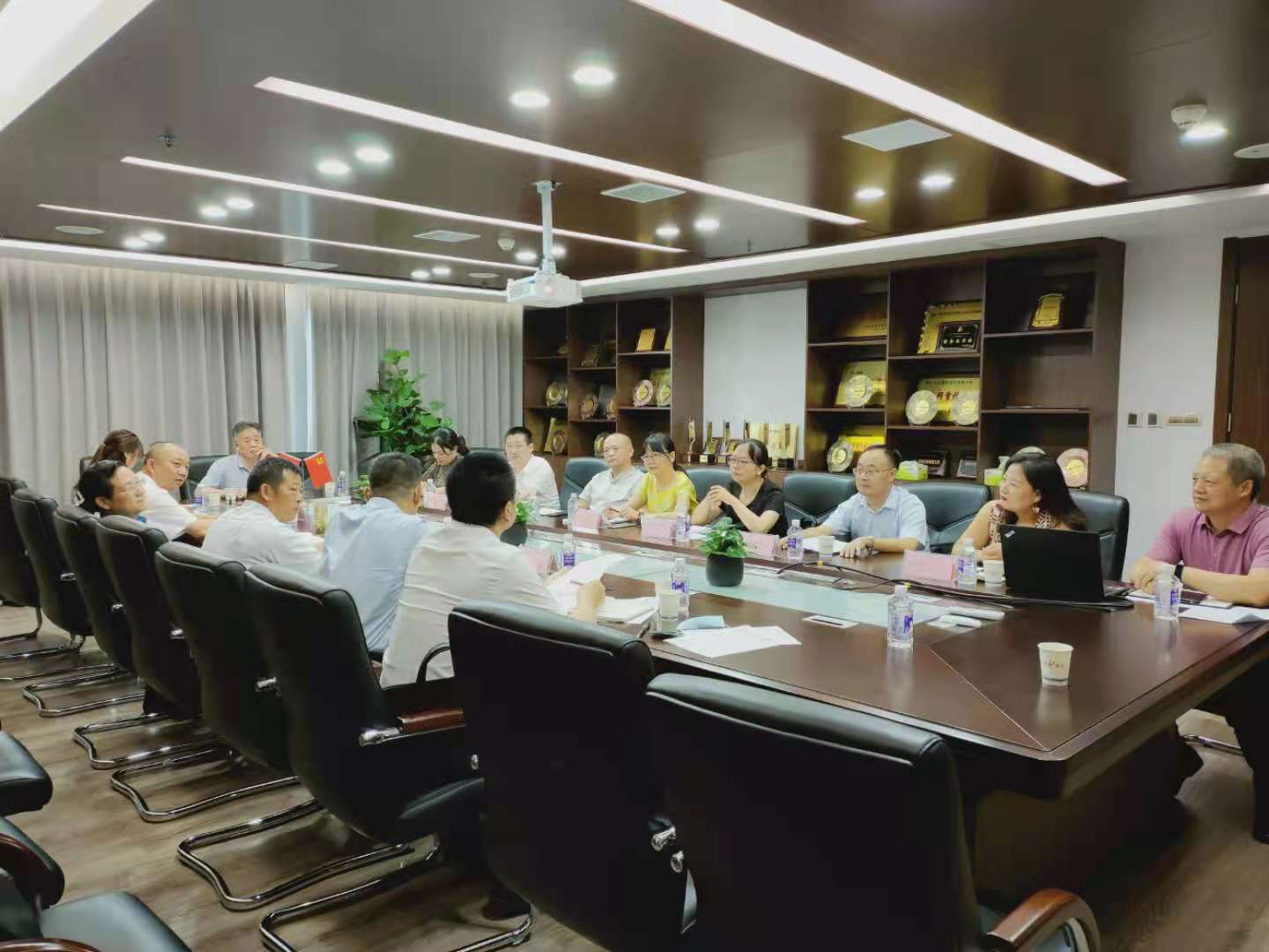 “聚焦優(yōu)化營商環(huán)境、人大代表在行動”(圖1)