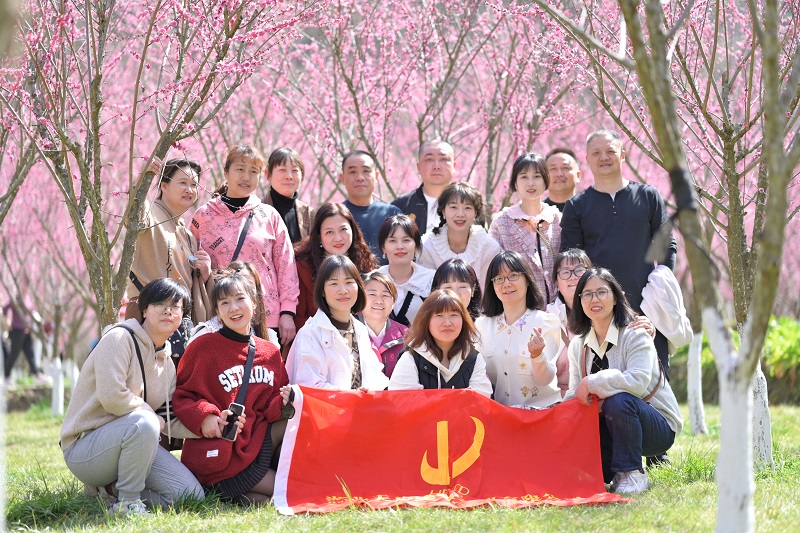 情暖“三八”節(jié)，感恩求奮進！(圖2)